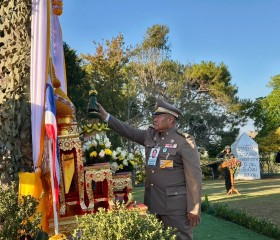 นายพลากร สุวรรณรัฐ องคมนตรี นายกมูลนิธิราชประชานุเคราะห์ฯ ... พารามิเตอร์รูปภาพ 22