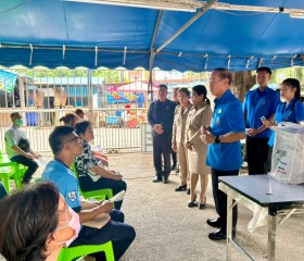 นายวิลาศ รุจิวัฒนพงศ์ รองประธานฝ่ายบรรเทาทุกข์ ... พารามิเตอร์รูปภาพ 3