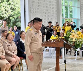 พระบาทสมเด็จพระเจ้าอยู่หัว ทรงพระกรุณาโปรดเกล้าฯ ให้ พลเอก ... พารามิเตอร์รูปภาพ 3
