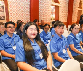 พลเรือเอก พงษ์เทพ หนูเทพ องคมนตรี ... พารามิเตอร์รูปภาพ 16