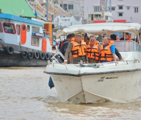 พระบาทสมเด็จพระเจ้าอยู่หัว ทรงพระกรุณาโปรดเกล้าฯ ให้ ... พารามิเตอร์รูปภาพ 13