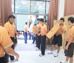 นายวิลาศ รุจิวัฒนพงศ์ รองประธานฝ่ายบรรเทาทุกข์ ... พารามิเตอร์รูปภาพ 8