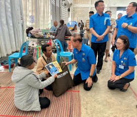 นายประภาส ศรีจันทร์เวียง รองผู้ว่าราชการจังหวัดสุรินทร์ ... พารามิเตอร์รูปภาพ 45