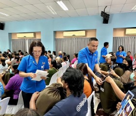 นายประภาส ศรีจันทร์เวียง รองผู้ว่าราชการจังหวัดสุรินทร์ ... พารามิเตอร์รูปภาพ 37