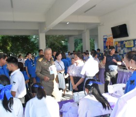 พลเรือเอก พงษ์เทพ หนูเทพ องคมนตรี ... พารามิเตอร์รูปภาพ 6