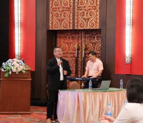 พลเรือเอก พงษ์เทพ หนูเทพ องคมนตรี ... พารามิเตอร์รูปภาพ 15