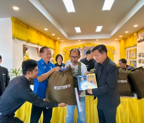 นายวิลาศ รุจิวัฒนพงศ์ รองประธานฝ่ายบรรเทาทุกข์ ... พารามิเตอร์รูปภาพ 11