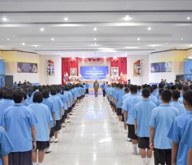 พลเรือเอก พงษ์เทพ หนูเทพ องคมนตรี ... พารามิเตอร์รูปภาพ 13