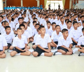 พลเรือเอก พงษ์เทพ หนูเทพ องคมนตรี ... พารามิเตอร์รูปภาพ 8