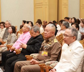 พลอากาศโท ภักดี แสง-ชูโต กรรมการบริหารและเลขาธิการ ... พารามิเตอร์รูปภาพ 6