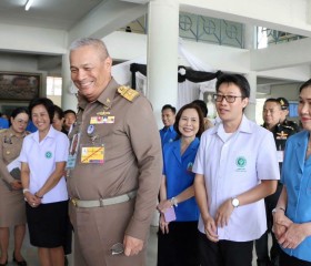พลเรือเอก พงษ์เทพ หนูเทพ องคมนตรี ... พารามิเตอร์รูปภาพ 9