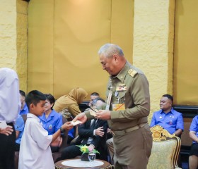 พลเรือเอก พงษ์เทพ หนูเทพ ... พารามิเตอร์รูปภาพ 6