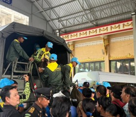 พลเรือเอก พงษ์เทพ หนูเทพ องคมนตรี ... พารามิเตอร์รูปภาพ 18