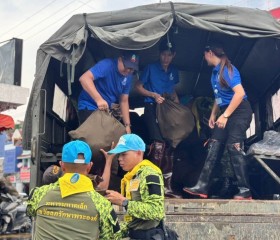 พลเรือเอก พงษ์เทพ หนูเทพ องคมนตรี ... พารามิเตอร์รูปภาพ 37