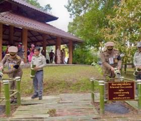 นายพลากร สุวรรณรัฐ องคมนตรี นายกมูลนิธิราชประชานุเคราะห์ ... พารามิเตอร์รูปภาพ 5