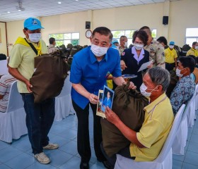 นายสิธิชัย จินดาหลวง ผู้ว่าราชการจังหวัดลำปาง ... พารามิเตอร์รูปภาพ 7