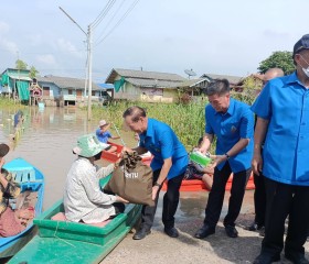 นายวิลาศ รุจิวัฒนพงศ์ รองประธานฝ่ายบรรเทาทุกข์ ... พารามิเตอร์รูปภาพ 7